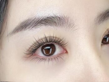 ラッキー(Lucky)の写真/≪当日予約も大歓迎♪≫第一印象は目元で決まる!丁寧な施術とモチの良さでリピートしたくなる満足感◎