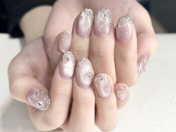 ヴェイスサロンアンバー(Vase Salon Amber)の写真/周りと差がつくデザインでお洒落に♪落ち着いた大人シンプルデザイン~こだわりネイルまでお任せください!