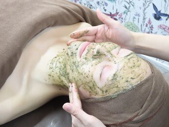 ビガク(BIGAKU)の写真/お肌のお悩み根本改善♪ニキビケアに【ソフト１Dayコース】が大人気！ハーブピーリングで理想の美肌に◎