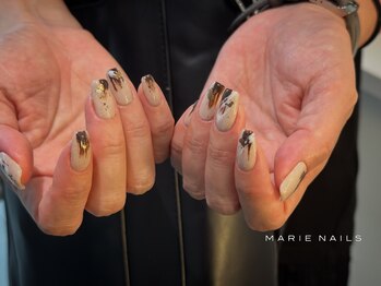 マリーネイルズ 青山店(MARIE NAILS)の写真/★初回オフ無料！定額￥6600～。ご予算に応じて流行を取り入れた600以上のアートをご用意♪１week保証付き！
