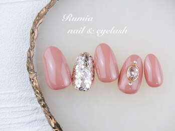 ルミア(Rumia)/上品秋冬ラメでOLネイル