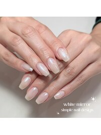 うるうる♪ホワイトミラーネイル