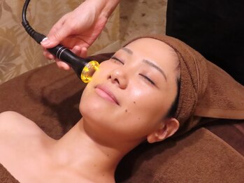 山野愛子どろんこ美容 大通店の写真/【小顔造顔フェイシャル70分￥6980】美容皮膚科提携の小顔メソッドで自分史上最高の小顔美人へ♪