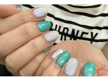 カルフール リル 草加駅西口店(Carrefour lir)/ワンカラー×マグネット