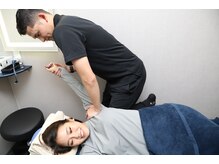 エンパムの雰囲気（解剖学に基づいた施術【大阪上本町/肩こり/首コリ/整体】）