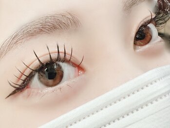 フェリーチェ(FELICE)の写真/エクステで叶えるボリュームのある目元に！エクステ派にはうれしいリペアメニューもあり◎