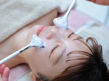 ビパール(bea pull)の写真/お肌に優しいピーリング【ララピール】内側から発光する水光美肌へ◇酸性～アルカリ性まで豊富にご用意◎