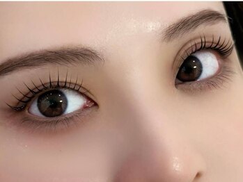 クレアラルーチェ 下松店(Crea la Luce)の写真/【駐車場完備☆】持ち1.5倍LEDエクステ/話題のパリエク＆healthy取扱店♪エクステ×パーマの最先端技術♪