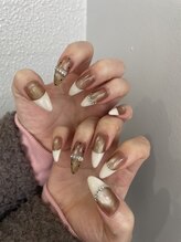 ロミー(Rommy)/ゴールドネイル