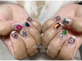 宝石ネイル
