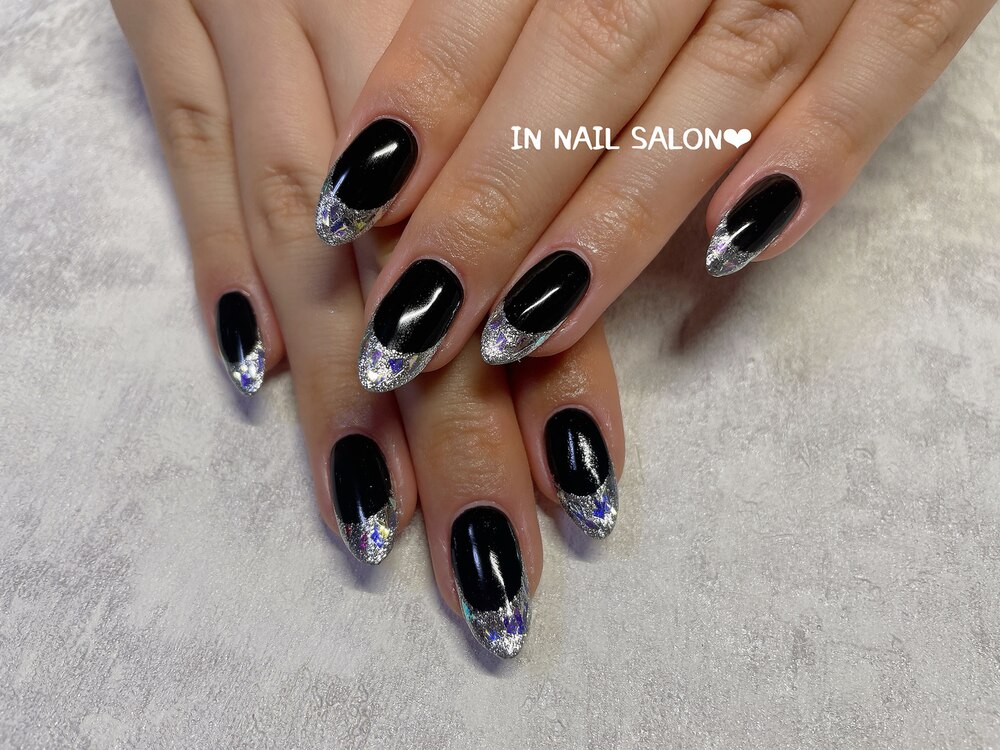 2025年冬】フレンチ パーティー ハンドのネイルデザイン集｜人気順  