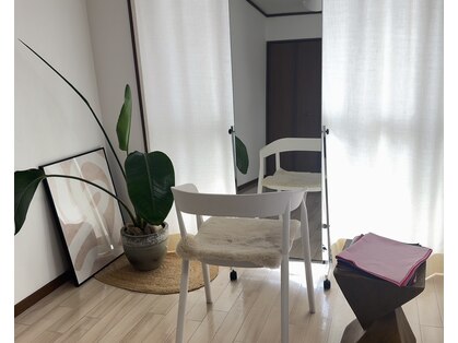 シロイロ(SHIROIRO)の写真