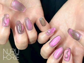 ヌル ネイル 堀江(NURU NAIL HORIE)の写真/マグネットネイルの品揃えに自信あり！シンプルなのにこだわりのある洗練された最旬デザインをご提供◎