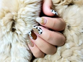 シュガーネイル(sugar nail)/カウ柄ネイル