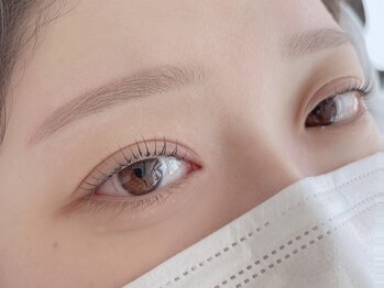 ホリー(holly)の写真/[札幌大通駅徒歩5分］下向きまつ毛もくるんと上向きカールへ☆まつ毛が上がると気分も上がる♪持続力も◎