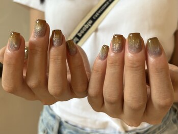 シー(She)/マググラデーション