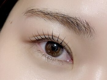 リノ(Lino)の写真/《ラッシュリフト¥4980》周りと差が付くナチュラル上品な目元に！自まつ毛の魅力を最大限に引き出す！