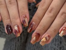 ウル(uru)の雰囲気（上品で可憐なネイルをご提案。キラキラ/リボンなどパーツ豊富！）