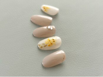 リッカオウチネイル(Lycka)の写真/【1日3組限定】お肌の色味,雰囲気,季節感,貴方らしさを大切にした日常に溶け込む大人可愛いデザインを提供