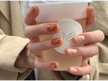 茶色ニュアンスネイル