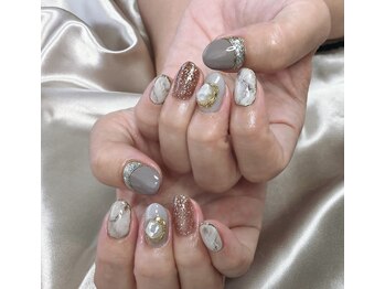 ヒトミネイルズ(Hitomi Nails)/ゴージャスネイル