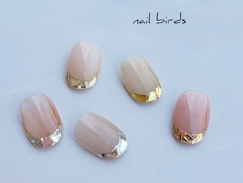 ネイルバーズ(nail birds)の写真/大切な日こそ指先から華やかに♪特別なイベントのネイルもお任せ！定額コースが大人気◎[パラジェル対応]