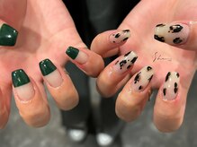 シー(SHE)/ちぐはぐネイル