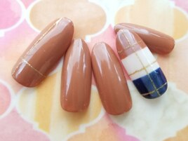 シンプルチェックネイル