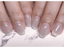 アルーシェ 平井(Alushe)/人気急上昇！スノードームネイル