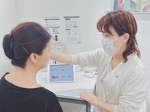 肌分析でお肌の強み、弱みをお伝えし、エステメニューをご提案