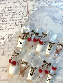 ネイリア(Nailia)の写真/【持ち込みOK◎】細部までこだわり丁寧に仕上げて、理想のアートを叶えます！《フットネイルも◎》