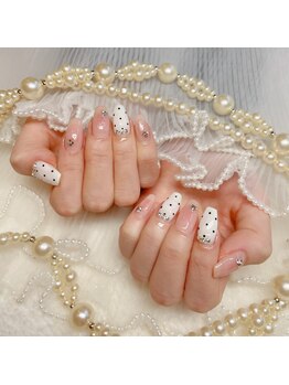 アイカ(Aika)/ガーリードットネイル