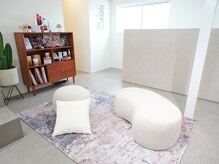 ウミ(umi)/カウンセリング、待合場所