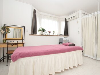 ヒカリ 豊中曽根店(HIKARI)/室内 メイク直しもできます