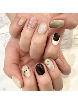 グリーディ(greedy)/秋色ニュアンスネイル