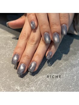 リッシュ(RICHE)/透け感ネイビーマグネイル