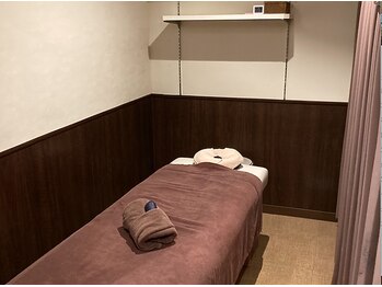 リモア 川崎駅前店(re×more)/リンパ用の個室風スペース
