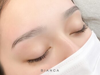ビアンカ 府中店(Bianca)の写真/まつ毛と眉毛同時にキレイが叶う☆まつ毛のみ眉毛のみメンズも大歓迎◎忙しいママや学生にも人気のサロン◎