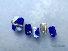 ネイル ドゥ 岡山駅前店(Nail Doux)/大人ネイビーフットネイル