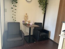 ラクリア 小路店の雰囲気（待ち合いスペース☆ゆったりとした雰囲気で清潔感も◎）