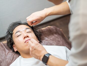 ボス ブロウ(BOSS BROW)の写真/三重県/四日市のメンズ眉毛専門サロン！！限定クーポンも♪アイブロウリフト＆セルフホワイトニング☆
