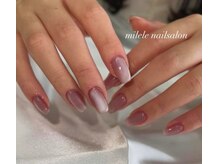 シンプルなネイルほど技術の高さが際立ちます