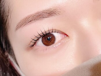 ロロラッシュ アイブロウ マツゲパーマ(RoRo LASH)の写真/≪RoRoの虜になる方続出中！≫骨格やお顔立ちを見ながらご提案する似合わせ眉デザインで今よりもっと素敵に
