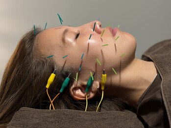 ハリサロンドオフ 西梅田店(hari salon de off)の写真/お顔全体の悩みにアプローチしてハリのある肌へ