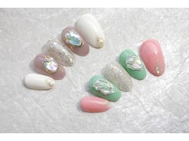 宝石ネイル