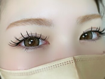 ラリュール(L'Allure)の写真/自まつ毛の状態を見極め、丁寧に施術◎モチの良さにも自信あり＊華やかで美しい理想の目元に仕上げます☆