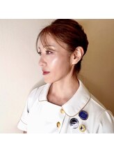 ホワイトカメリア(White Camellia)&nbsp;椿 京子