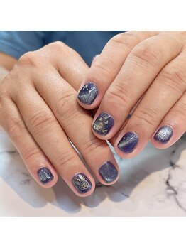 男性もマグネットネイル