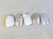 アイネイルズ 池袋店(I-nails)/ホワイトオーロララメ