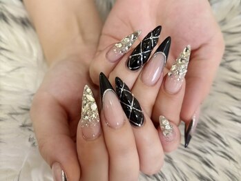 ネイビー(Naivy)の写真/スカルプ好きなネイリストがあなた好みのデザインを提案してくれる♪シンプル¥12000/ゴージャス¥14500♪